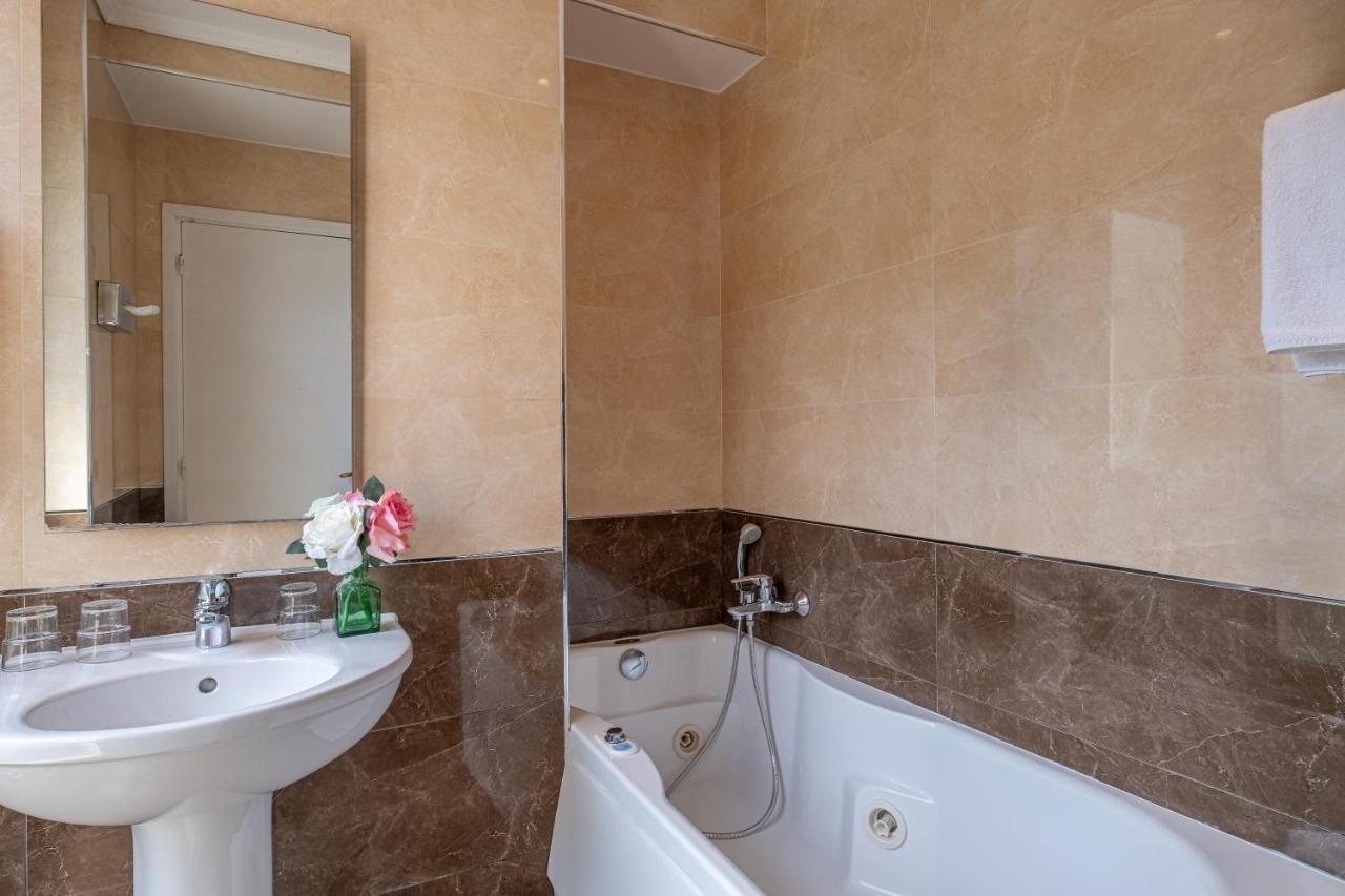 Hotel London Παρίσι Εξωτερικό φωτογραφία